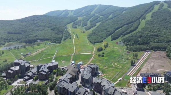 金惠配资 “清凉经济”火热一夏 滑雪场、溶洞……解锁避暑新玩法