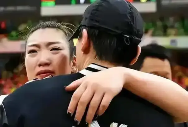 美林配资 有猫腻？全运决赛2分还能拿200万美金年薪，球迷：是诈骗联赛吧？